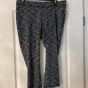 Livi Capri Legging